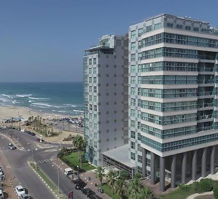 Oceanus Apartment Hotel Herzelia Exterior foto