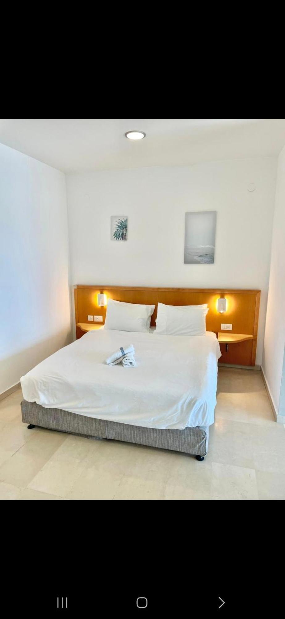 Oceanus Apartment Hotel Herzelia Exterior foto