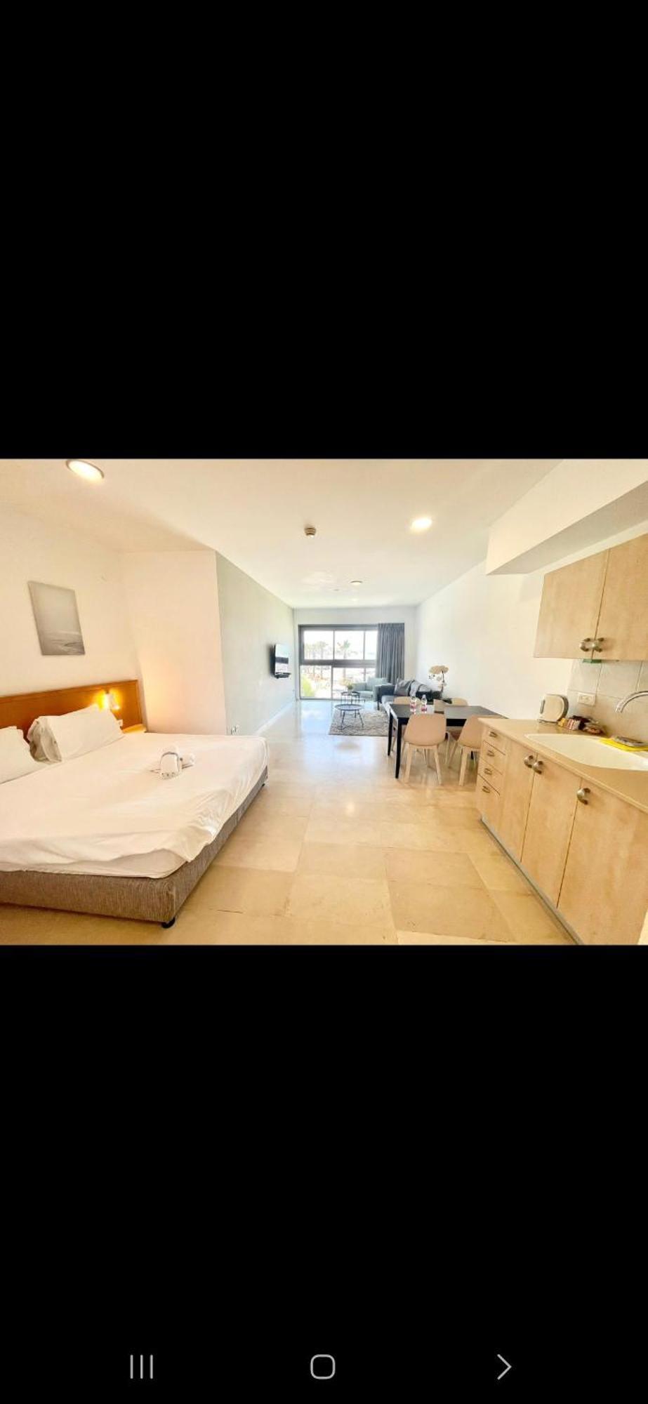 Oceanus Apartment Hotel Herzelia Exterior foto